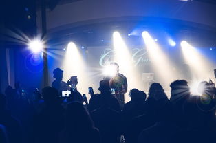 直播互动：球迷与现场氛围的完美结合，篮球直播话术